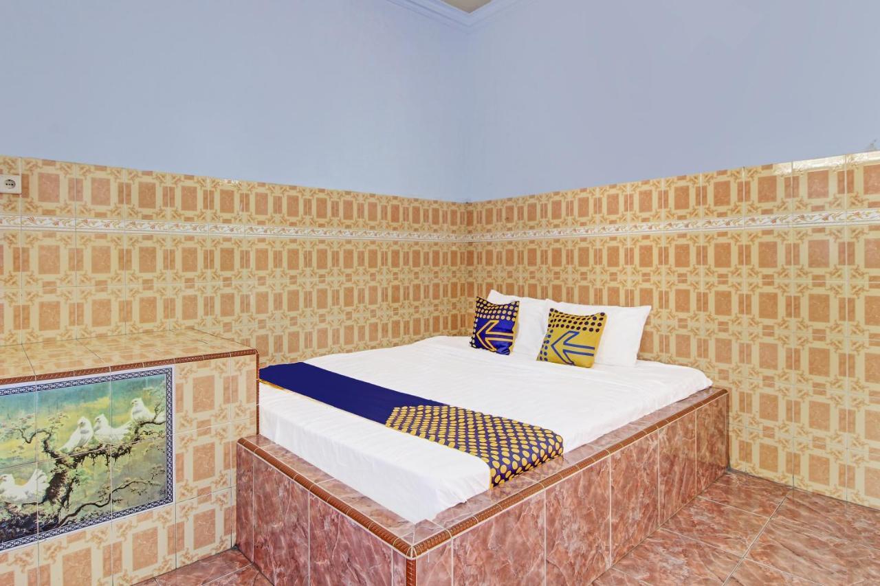 Spot On 91694 Hotel Rama Chandra Temanggung Luaran gambar