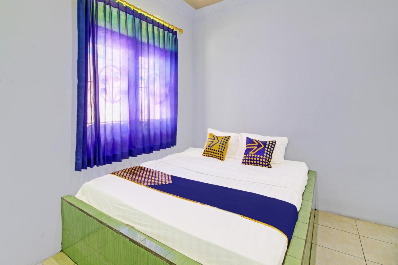 Spot On 91694 Hotel Rama Chandra Temanggung Luaran gambar